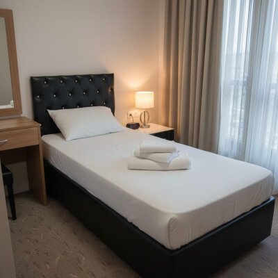 Otel Tipi Çarşaf 4'lü Set Beyaz 180x235 cm | Lastiksiz Ekonomik Tek Kişilik Çarşaf