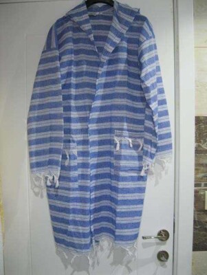 Saraylı Peştemal Bornoz Kapşonlu (1)